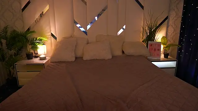 Snapshot of CuteeFoxy chatting on 02-09-26, 02:26 CuteeFoxy online show from 02-09-26, 02:26