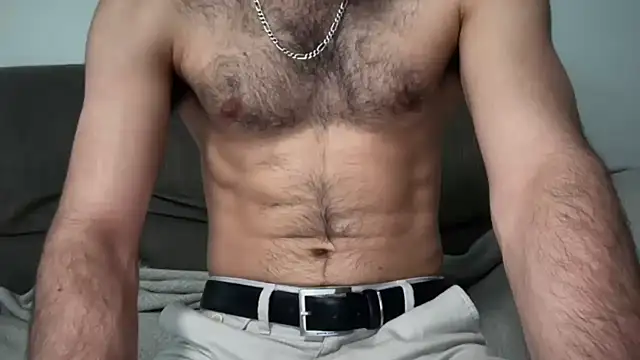 Snapshot of yournextguy chatting on 06-12-26, 11:30 yournextguy online show from 06-12-26, 11:30
