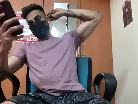 Snapshot of Thenattyguy chatting on 11-06-25, 07:29 Thenattyguy online show from 11-06-25, 07:29