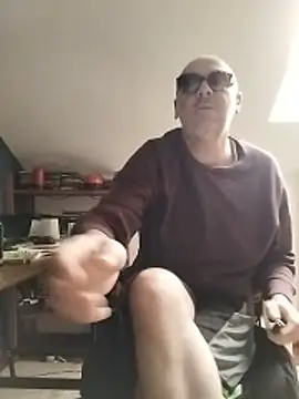 nicolaspgarnier online show from 03-11-26, 08:30