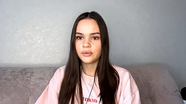 MaileForrest online show from 10-17-25, 08:17