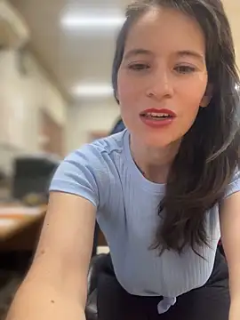 AlanaRius18 online show from 04-05-26, 12:23