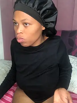 Snapshot of Bubbles156 chatting on 02-17-26, 07:27 Bubbles156 online show from 02-17-26, 07:27