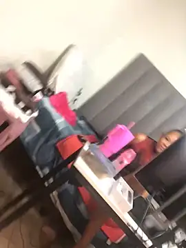 Snapshot of Bubbles156 chatting on 02-25-26, 10:09 Bubbles156 online show from 02-25-26, 10:09