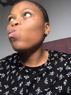 Snapshot of Bubbles156 chatting on 01-16-26, 10:52 Bubbles156 online show from 01-16-26, 10:52