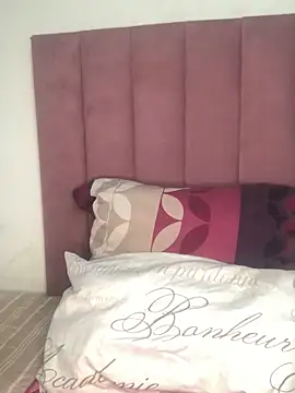 Snapshot of Bubbles156 chatting on 02-15-26, 02:05 Bubbles156 online show from 02-15-26, 02:05