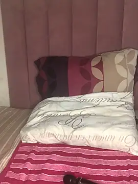 Snapshot of Bubbles156 chatting on 03-02-26, 05:08 Bubbles156 online show from 03-02-26, 05:08