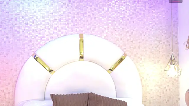 Snapshot of emmy_rose25 chatting on 11-02-25, 12:10 emmy rose25 online show from 11-02-25, 12:10