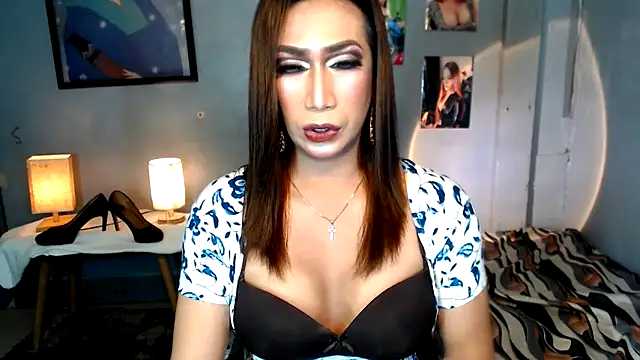 littleredbunny27 online show from 05-31-26, 08:09