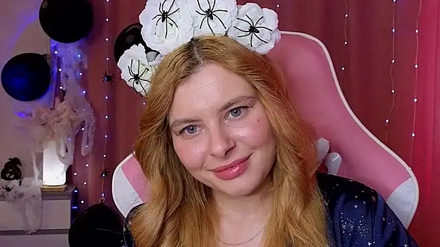 Snapshot of newday-off chatting on 10-24-25, 05:06 newday-off online show from 10-24-25, 05:06