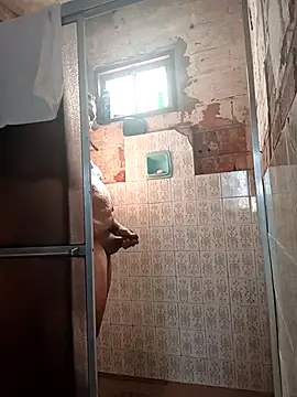 Snapshot of Motoboy100 chatting on 12-17-25, 12:43 Motoboy100 online show from 12-17-25, 12:43