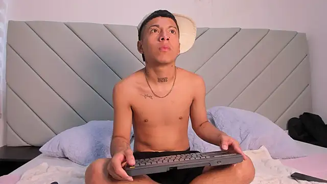 little kris1 online show from 10-18-25, 12:29