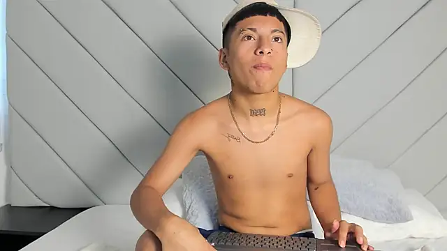 little kris1 online show from 11-10-25, 12:32