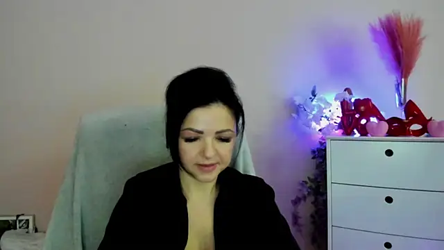 Snapshot of Mollybloom40 chatting on 03-30-26, 06:48 Mollybloom40 online show from 03-30-26, 06:48