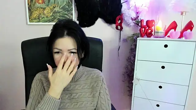 Snapshot of Mollybloom40 chatting on 03-09-26, 07:34 Mollybloom40 online show from 03-09-26, 07:34