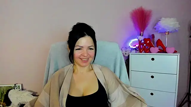 Snapshot of Mollybloom40 chatting on 03-26-26, 08:01 Mollybloom40 online show from 03-26-26, 08:01