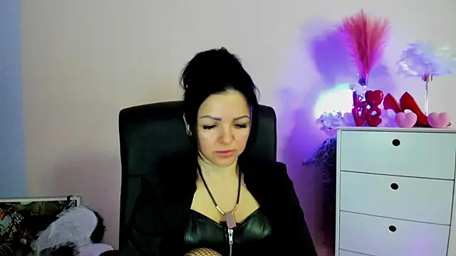 Snapshot of Mollybloom40 chatting on 03-24-26, 07:41 Mollybloom40 online show from 03-24-26, 07:41