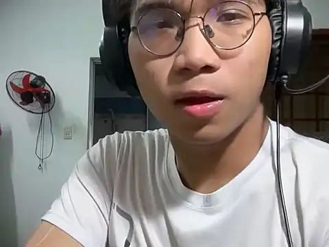 kave2033 online show from 02-10-26, 03:55