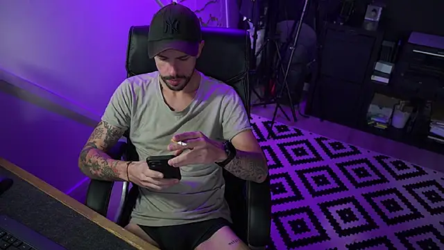 monsieurguitsxxx online show from 11-20-25, 01:12