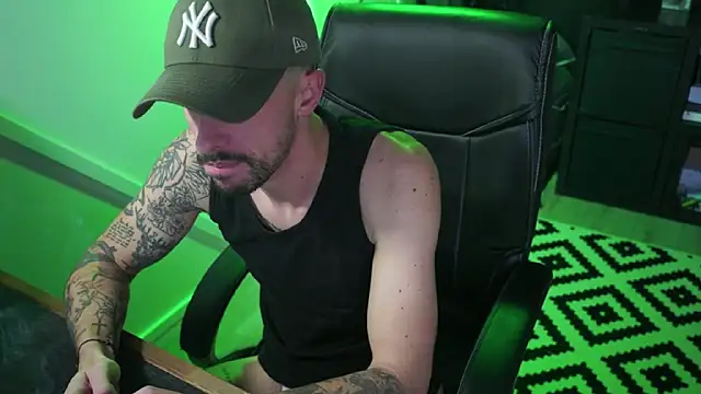 monsieurguitsxxx online show from 12-04-25, 12:26