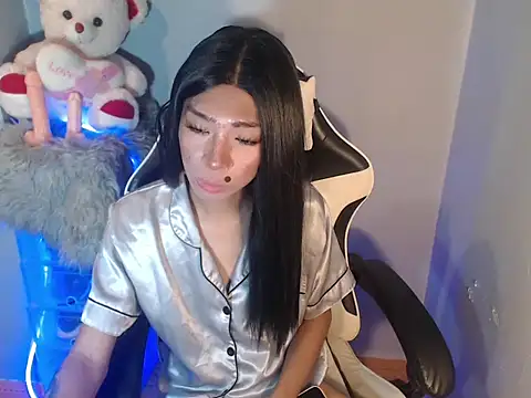 Yourasianbabyemma online show from 11-03-25, 08:12