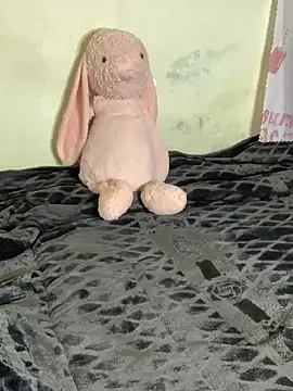 Aimee milk online show from 12-14-25, 01:17