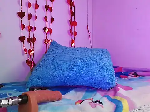 Isaa Foxx  online show from 01-08-26, 04:29