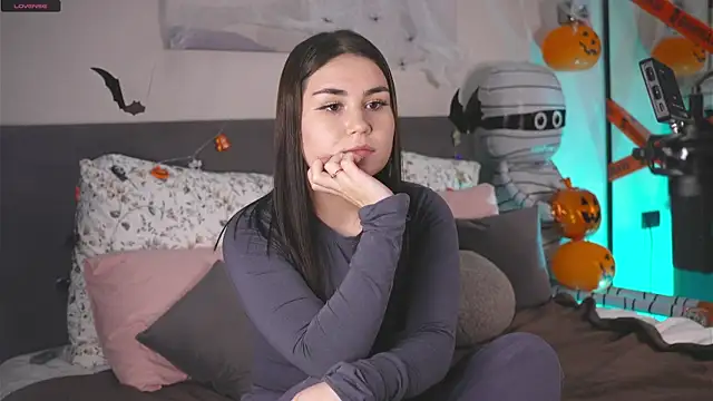 JosieDelira online show from 10-22-25, 03:11