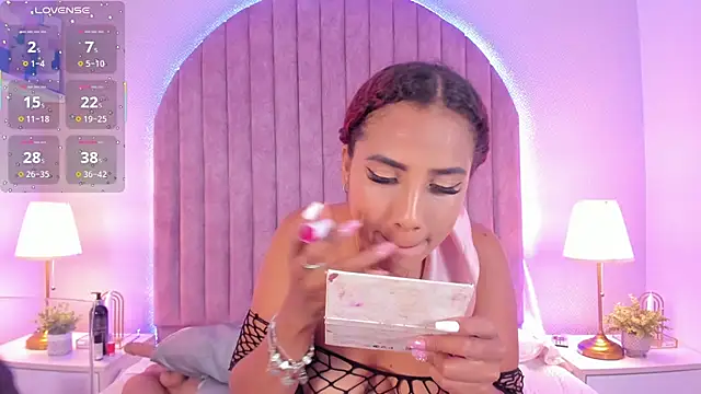 ShaylaDavis online show from 11-11-25, 07:52