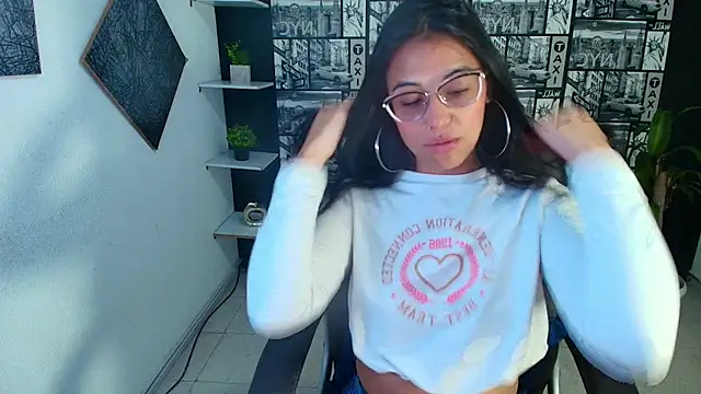 Sub Scarlett online show from 11-17-25, 11:36