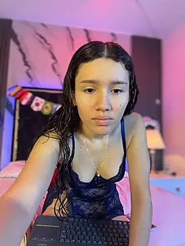 Snapshot of SsexCouplee chatting on 07-06-26, 11:39 SsexCouplee online show from 07-06-26, 11:39