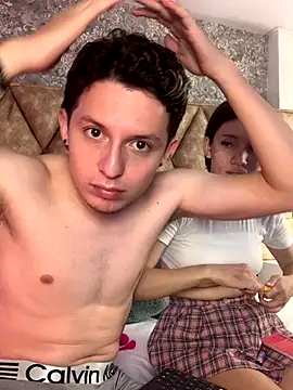 SsexCouplee online show from 12-18-25, 02:21