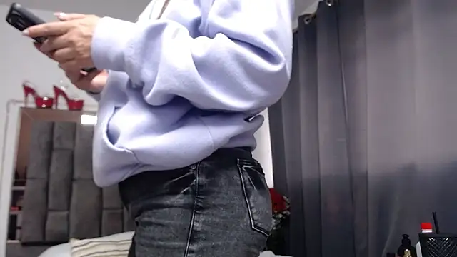 Salmma Milf online show from 06-19-26, 11:49