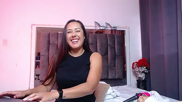 Salmma Milf online show from 04-08-26, 11:55