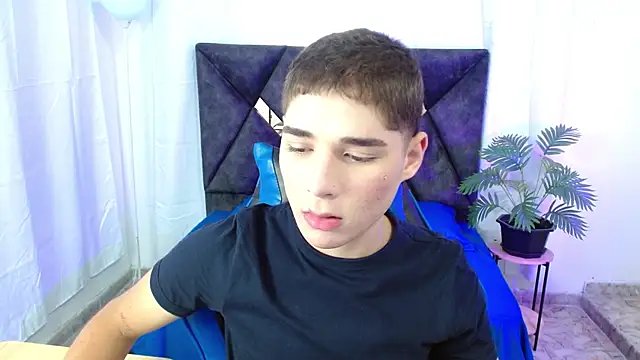 Mattass18 online show from 10-24-25, 01:32