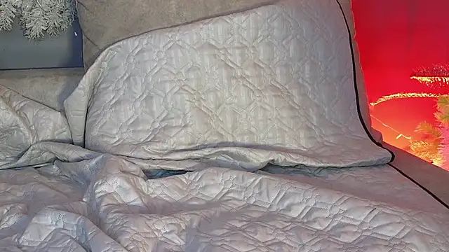 celestesecrett online show from 12-13-25, 08:04