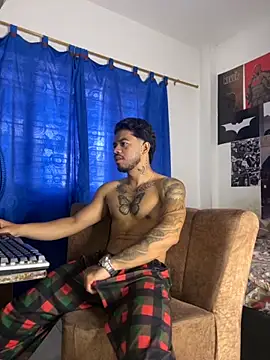 Kylian Alessandro online show from 10-21-25, 12:04