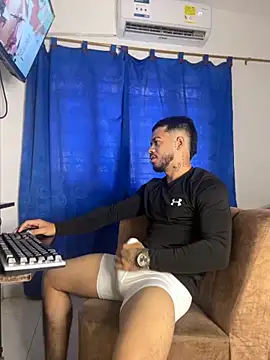 Kylian Alessandro online show from 11-11-25, 02:56