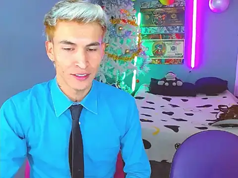 Latin boysxxxx online show from 11-04-25, 03:43