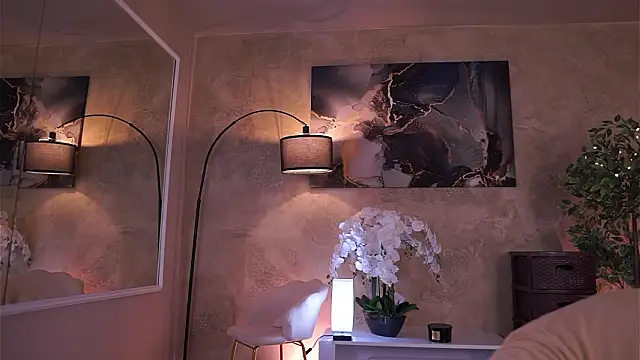 TiffanyBlaize online show from 02-14-26, 07:47