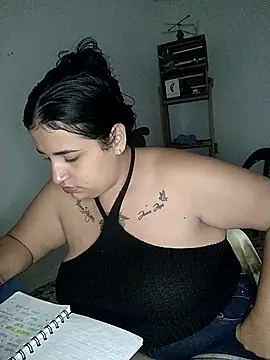 Snapshot of goddess_katy5 chatting on 10-26-25, 03:18 goddess katy5 online show from 10-26-25, 03:18