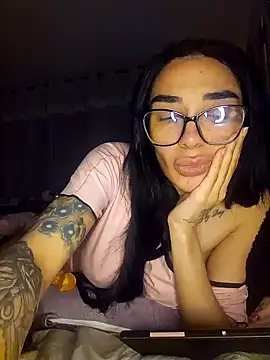 Snapshot of LucyMiax chatting on 10-19-25, 01:08 LucyMiax online show from 10-19-25, 01:08