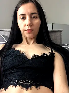oliviya mur online show from 10-20-25, 07:42