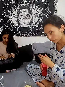 abby n emily online show from 03-12-26, 01:59