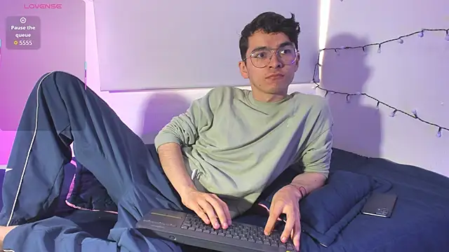 dani angel dark online show from 12-14-25, 09:31