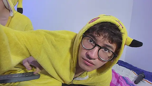 Snapshot of dani_angel_dark chatting on 10-28-25, 12:11 dani angel dark online show from 10-28-25, 12:11