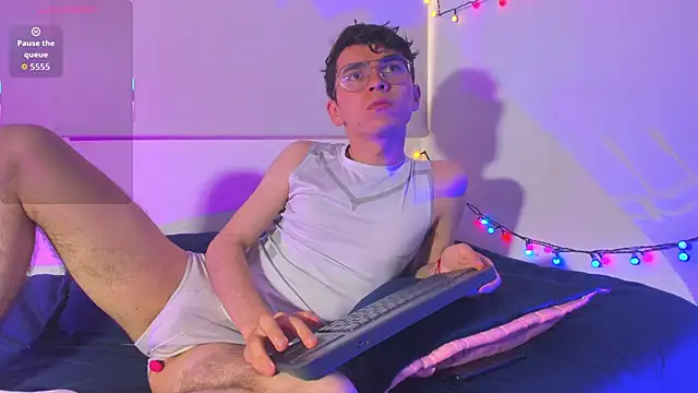 dani angel dark online show from 12-16-25, 09:41