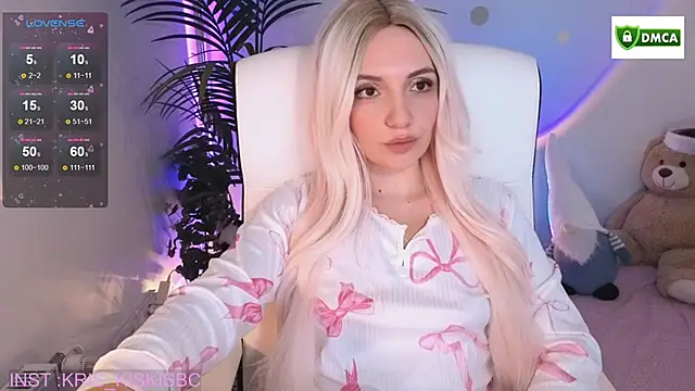 cute cake online show from 12-16-25, 02:32