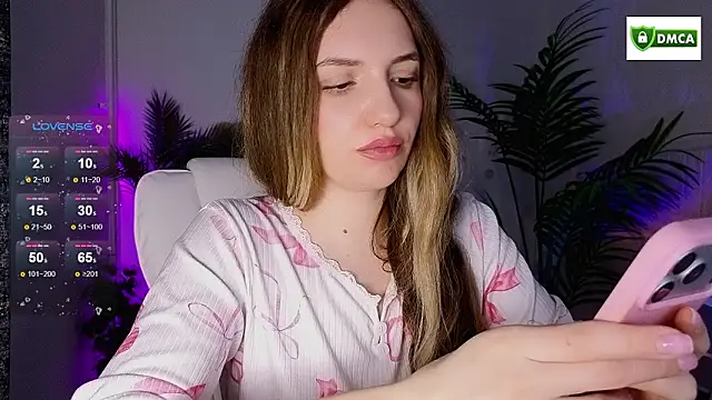 cute cake online show from 03-15-26, 12:12