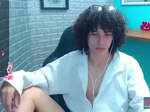 Mike Miiller  online show from 10-22-25, 04:39